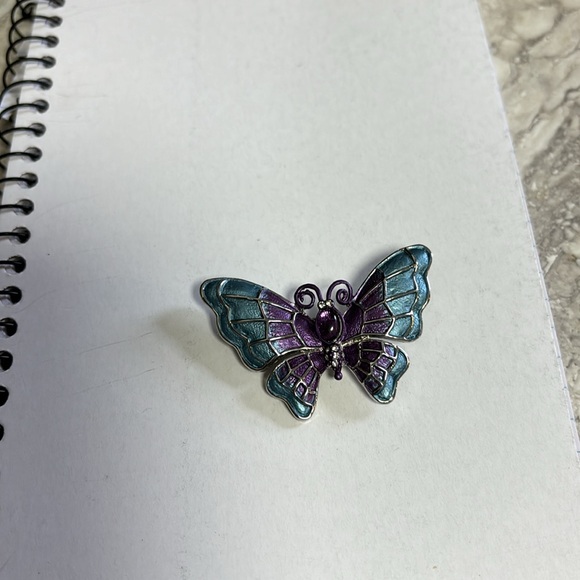 Colourful butterfly pin - Picture 5 of 5